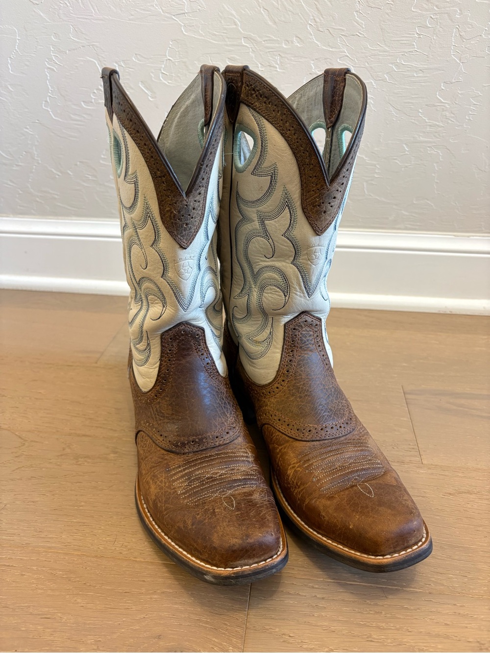 Ariat Brown Cream Leather Square Toe Cowboy Boots Women’s 9B
